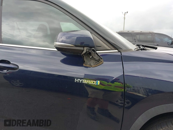2020 Toyota Highlander Hybrid Limited with VIN 5TDYARAH3LS002884, listed as a IAAI auction lot 42457742 with 37,375 mi miles and . Bid and sale history available at DreamBid. Image 6.