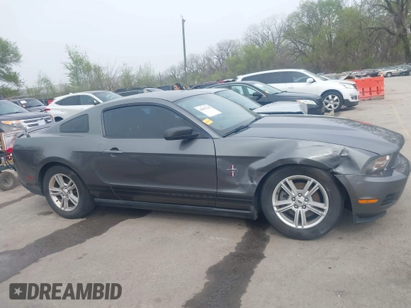 2011 Ford Mustang V6 with VIN 1ZVBP8AM6B5135684, listed as a IAAI auction lot 41997236 with 226,547 mi miles and . Bid and sale history available at carsss.com. Image 13.