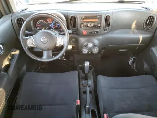 2013 Nissan Cube SL z VIN JN8AZ2KR9DT303157, wystawiony jako Copart lot #55671345 z przebiegiem 258 421 mil mil oraz Szkody całkowita. Historia ofert i sprzedaży dostępna na DreamBid. Obrazek 8.