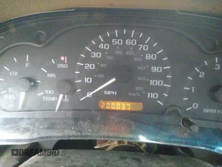 2005 Chevrolet Cavalier with VIN 1G1JC52F857177798, listed as a IAAI auction lot 35373008 with 200,037 mi miles and . Bid and sale history available at DreamBid. Image 7.