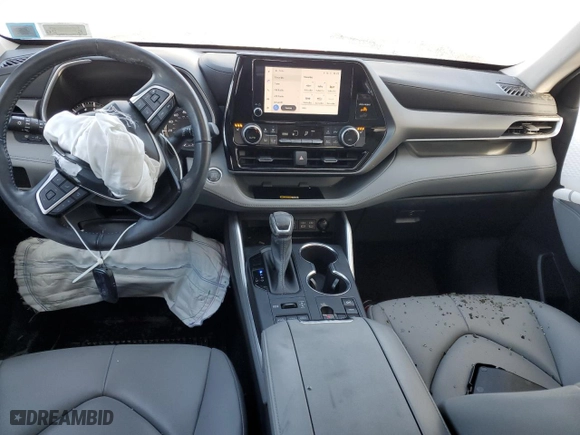2023 Toyota Highlander L with VIN 5TDKDRBH7PS024503, listed as a Copart auction lot 43928755 with 17,125 mi miles and Salvage Title. Bid and sale history available at carsss.com. Image 8.