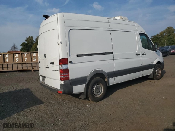 2015 Mercedes-Benz Sprinter Cargo Vans with VIN WD3PE7CCXF5966487, listed as a Copart auction lot 69066224 with NaN miles and Salvage Title. Bid and sale history available at carsss.com. Image 3.