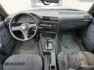 1988 BMW 3 Series 325e z VIN WBAAE6408J8822984, wystawiony jako Copart lot #69423594 z przebiegiem 214 146 mil mil oraz Czysty tytuł • Clean title. Historia ofert i sprzedaży dostępna na DreamBid. Obrazek 8.