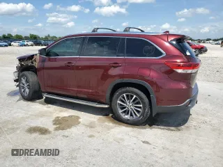 2017 Toyota Highlander XLE с VIN 5TDJZRFH0HS440367, выставлен на аукционе Copart как лот 61135715 с пробегом 125 959 миль миль и Списание • Salvage title. История ставок и продаж доступна на DreamBid. Изображение 2.