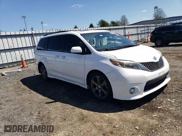 2016 Toyota Sienna SE с VIN 5TDXK3DC6GS749813, выставлен на аукционе Copart как лот 52519645 с пробегом 137 960 миль миль и Списание • Salvage title. История ставок и продаж доступна на DreamBid. Изображение 12.