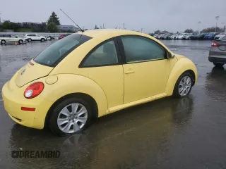2009 Volkswagen New Beetle Coupe S with VIN 3VWPW31C39M507666, listed as a Copart auction lot 43574265 with 154,024 mi miles and Clean Title. Bid and sale history available at carsss.com. Image 3.