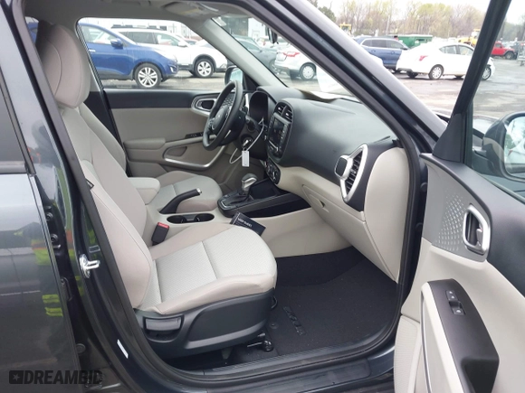 2025 Kia Soul LX with VIN KNDJ23AU0S7245733, listed as a IAAI auction lot 41845570 with 6,561 mi miles. Bid and sale history available at carsss.com. Image 5.