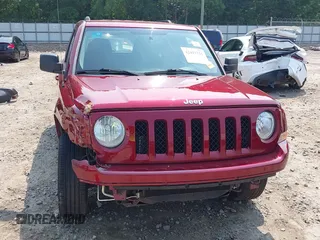 2016 Jeep Patriot Latitude with VIN 1C4NJPFB6GD603624, listed as a IAAI auction lot 42411731 with 187,485 mi miles and . Bid and sale history available at DreamBid. Image 6.