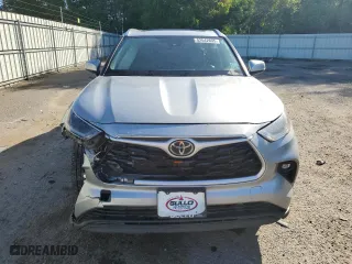 2021 Toyota Highlander XLE with VIN 5TDGZRAHXMS082996, listed as a Copart auction lot 52642695 with 53,483 mi miles and Salvage Title. Bid and sale history available at carsss.com. Image 5.