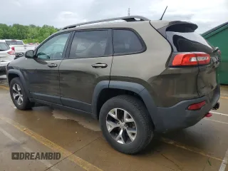 2015 Jeep Cherokee Trailhawk z VIN 1C4PJMBSXFW588030, wystawiony jako Copart lot #55057635 z przebiegiem 116 209 mil mil oraz Szkoda całkowita • Salvage title. Historia ofert i sprzedaży dostępna na DreamBid. Obrazek 2.