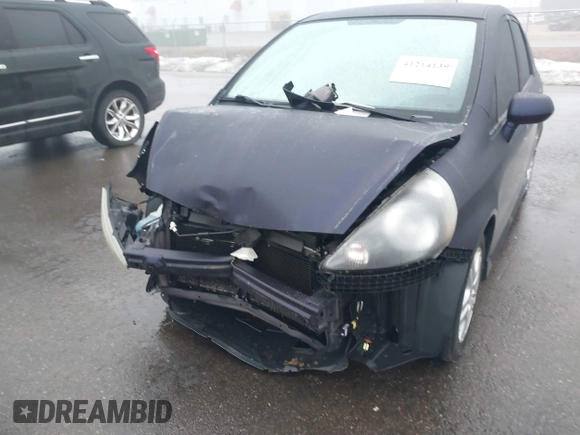2008 Honda Fit Sport z VIN JHMGD38608S036542, wystawiony jako IAAI lot #41214139 z przebiegiem 135 893 mil mil oraz . Historia ofert i sprzedaży dostępna na DreamBid. Obrazek 6.