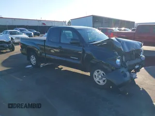 2006 Toyota Tacoma z VIN 5TETX22N26Z295012, wystawiony jako IAAI lot #41453578 z przebiegiem 129 557 mil mil oraz . Historia ofert i sprzedaży dostępna na DreamBid. Obrazek 1.