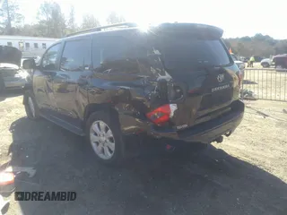 2010 Toyota Sequoia SR5 with VIN 5TDZM5G15AS001408, listed as a IAAI auction lot 41351847 with 268,240 mi miles. Bid and sale history available at carsss.com. Image 3.