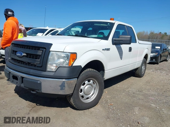 2013 Ford F-150 XL с VIN 1FTEX1EM9DKF27158, выставлен на аукционе IAAI как лот 41893593 с пробегом 254 602 миль миль и . История ставок и продаж доступна на DreamBid. Изображение 17.