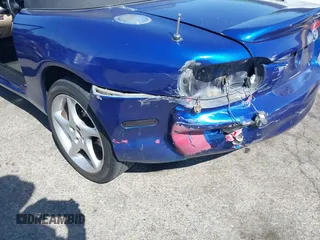 2003 Mazda MX-5 Miata Cloth z VIN JM1NB353830301964, wystawiony jako IAAI lot #42317534 z przebiegiem 192 342 mil mil oraz . Historia ofert i sprzedaży dostępna na DreamBid. Obrazek 6.