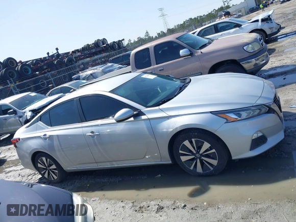 2022 Nissan Altima 2.5 SV with VIN 1N4BL4DV7NN301748, listed as a IAAI auction lot 41728890 with 79,089 mi miles. Bid and sale history available at carsss.com. Image 13.