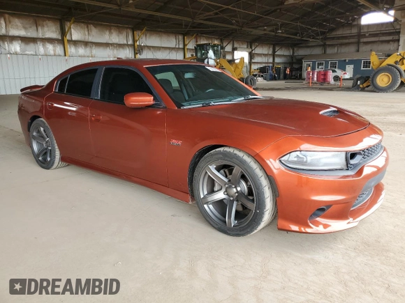 2020 Dodge Charger Scat Pack Widebody z VIN 2C3CDXGJ9LH226180, wystawiony jako Copart lot #59162895 z przebiegiem 1 661 mil mil oraz Czysty tytuł • Clean title. Historia ofert i sprzedaży dostępna na DreamBid. Obrazek 4.
