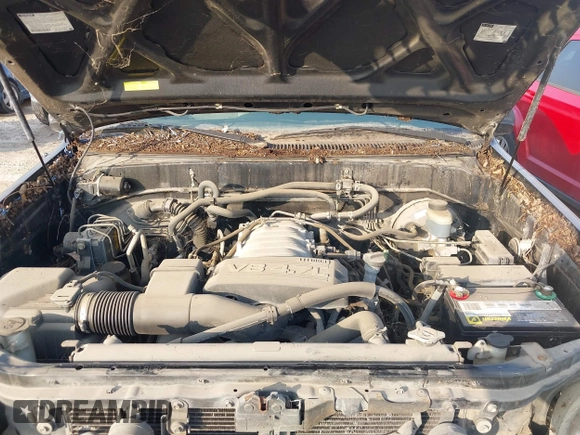 2003 Toyota Sequoia SR5 with VIN 5TDZT34A63S153440, listed as a IAAI auction lot 41928838 with 263,995 mi miles. Bid and sale history available at carsss.com. Image 10.