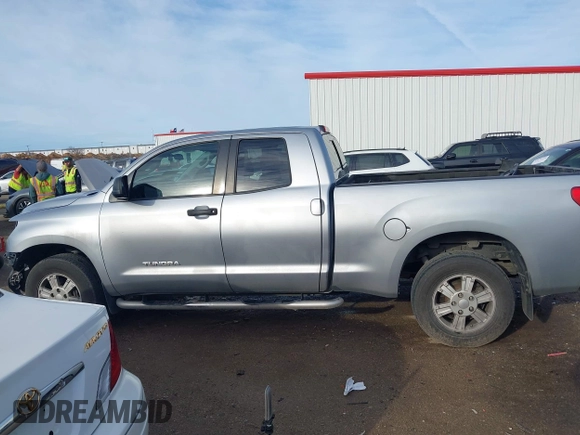 2012 Toyota Tundra с VIN 5TFRM5F14CX037380, выставлен на аукционе IAAI как лот 41683381 с пробегом 218 413 миль миль и . История ставок и продаж доступна на DreamBid. Изображение 15.