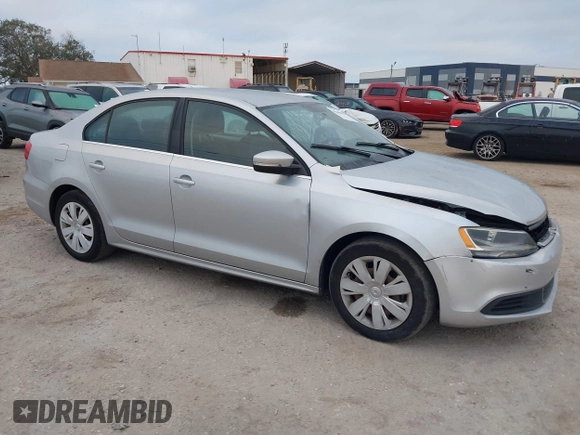 2013 Volkswagen Jetta SE with VIN 3VWDX7AJ0DM384908, listed as a IAAI auction lot 41466642 with 92,131 mi miles and . Bid and sale history available at DreamBid. Image 1.