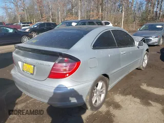 2003 Mercedes-Benz C 230 Kompressor с VIN WDBRN40J13A431498, выставлен на аукционе IAAI как лот 41441014 с пробегом Не указан миль и . История ставок и продаж доступна на DreamBid. Изображение 4.