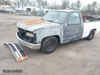 1990 Chevrolet C/K 1500 with VIN 1GCDC14Z4LZ272977, listed as a IAAI auction lot 41955454 with 133,116 mi miles. Bid and sale history available at carsss.com. Image 2.