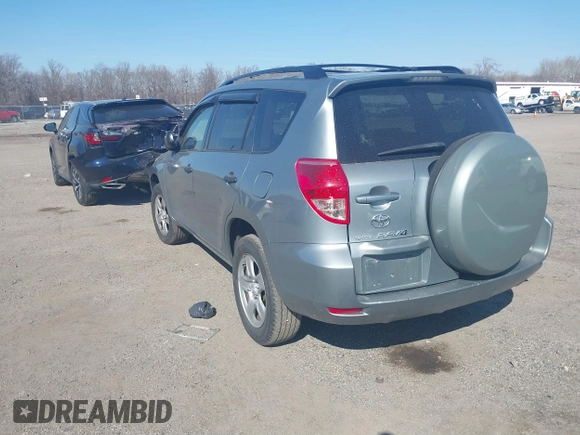 2007 Toyota RAV4 with VIN JTMZD33V676041406, listed as a IAAI auction lot 41743591 with 121,792 mi miles. Bid and sale history available at carsss.com. Image 3.