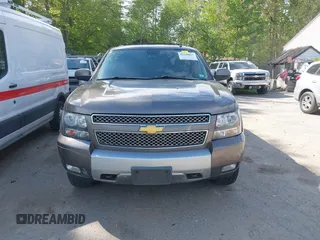 2012 Chevrolet Suburban LT z VIN 1GNSKJE74CR221767, wystawiony jako IAAI lot #42340815 z przebiegiem 219 966 mil mil oraz . Historia ofert i sprzedaży dostępna na DreamBid. Obrazek 12.