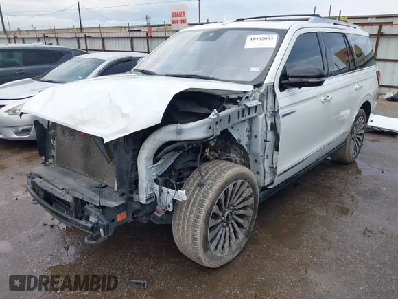 2020 Lincoln Navigator Reserve with VIN 5LMJJ2LT7LEL05241, listed as a IAAI auction lot 41462033 with 123,841 mi miles and . Bid and sale history available at DreamBid. Image 18.
