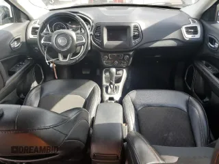 2021 Jeep Compass Latitude z VIN 3C4NJCBB6MT507917, wystawiony jako Copart lot #56979785 z przebiegiem 85 739 mil mil oraz Szkoda całkowita • Salvage title. Historia ofert i sprzedaży dostępna na DreamBid. Obrazek 8.