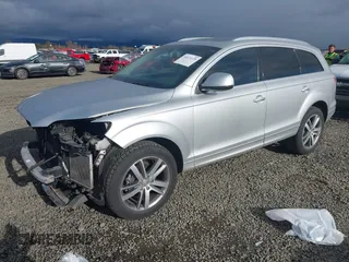 2014 Audi Q7 3.0T Premium Plus with VIN WA1LGAFE0ED015237, listed as a IAAI auction lot 41671129 with 114,410 mi miles. Bid and sale history available at carsss.com. Image 18.