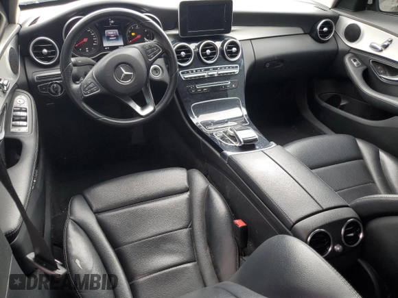 2015 Mercedes-Benz C 300 z VIN 55SWF4JB7FU084178, wystawiony jako Copart lot #48511515 z przebiegiem 100 857 mil mil oraz Szkoda całkowita • Salvage title. Historia ofert i sprzedaży dostępna na DreamBid. Obrazek 8.