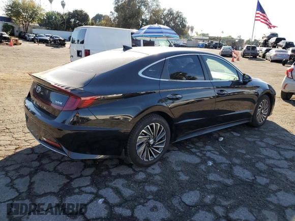2020 Hyundai Sonata Hybrid Ultimate with VIN KMHL34JJ1LA010601, listed as a Copart auction lot 81742104 with 69,925 mi miles and Salvage Title. Bid and sale history available at carsss.com. Image 3.