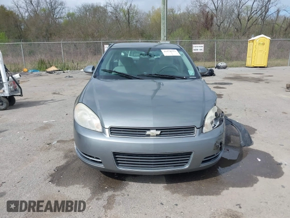2008 Chevrolet Impala LS z VIN 2G1WB58K081266151, wystawiony jako IAAI lot #41824533 z przebiegiem 151 039 mil mil oraz . Historia ofert i sprzedaży dostępna na DreamBid. Obrazek 12.