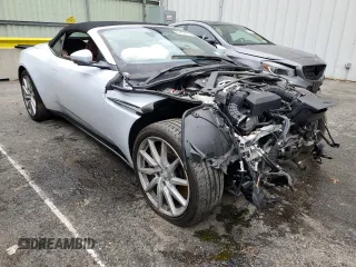 2020 Aston Martin DB11 z VIN SCFRMFCW3LGM08827, wystawiony jako Copart lot #84838664 z przebiegiem Nie podano mil oraz Szkody całkowita. Historia ofert i sprzedaży dostępna na DreamBid. Obrazek 4.