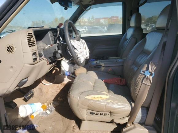 1997 GMC Suburban with VIN 3GKFK16R7VG514905, listed as a Copart auction lot 77410934 with NaN miles and Salvage Title. Bid and sale history available at carsss.com. Image 7.