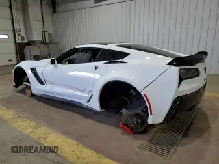 2015 Chevrolet Corvette Z06 3LZ z VIN 1G1YU2D69F5607892, wystawiony jako Copart lot #55785555 z przebiegiem 17 271 mil mil oraz Szkoda całkowita • Salvage title. Historia ofert i sprzedaży dostępna na DreamBid. Obrazek 2.