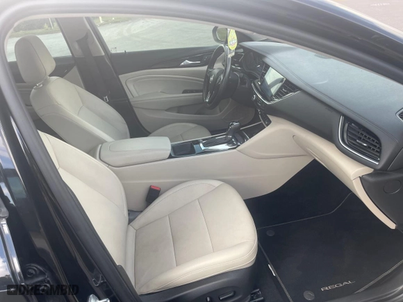 2019 Buick Regal Sportback Essence with VIN W04GP6SX4K1078117, listed as a Copart auction lot 44948615 with 31,670 mi miles and Salvage Title. Bid and sale history available at carsss.com. Image 5.