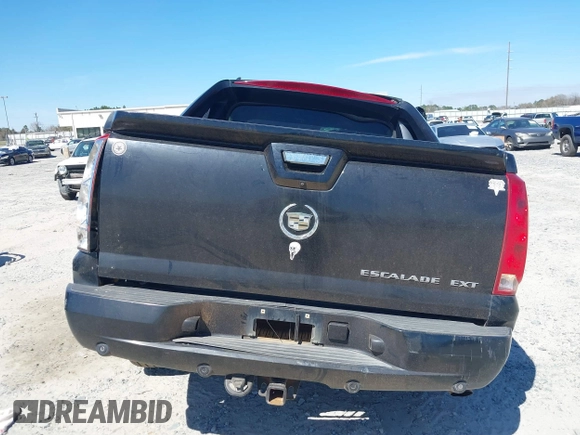 2008 Cadillac Escalade EXT z VIN 3GYFK62828G162725, wystawiony jako IAAI lot #41806673 z przebiegiem Nie podano mil oraz . Historia ofert i sprzedaży dostępna na DreamBid. Obrazek 16.