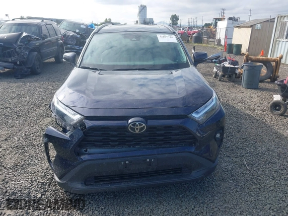 2024 Toyota RAV4 XLE Premium z VIN 2T3A1RFV0RW468912, wystawiony jako IAAI lot #42287928 z przebiegiem 14 574 mil mil oraz . Historia ofert i sprzedaży dostępna na DreamBid. Obrazek 12.