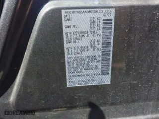 2017 Nissan Pathfinder S with VIN 5N1DR2MM1HC662434, listed as a IAAI auction lot 40319157 with 176,365 mi miles. Bid and sale history available at carsss.com. Image 9.