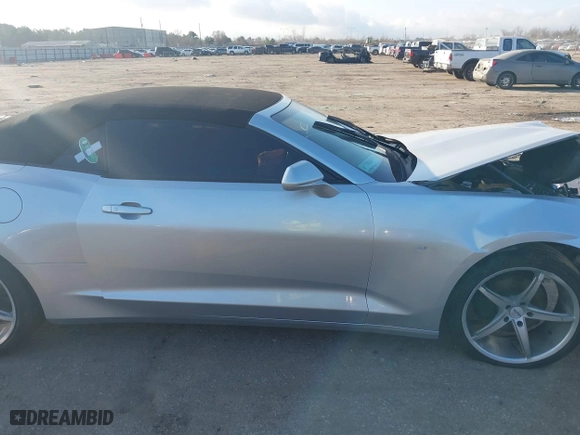 2018 Chevrolet Camaro 1LT with VIN 1G1FB3DX4J0119550, listed as a IAAI auction lot 41491184 with 119,875 mi miles. Bid and sale history available at carsss.com. Image 13.