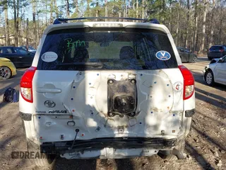 2008 Toyota RAV4 Ltd with VIN JTMZD31V285115124, listed as a IAAI auction lot 41769176 with 125,323 mi miles. Bid and sale history available at carsss.com. Image 17.