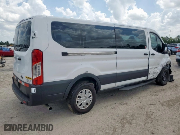 2024 Ford Transit Passenger XL с VIN 1FBAX2Y81RKB30610, выставлен на аукционе Copart как лот 59320285 с пробегом 13 435 миль миль и Списание • Salvage title. История ставок и продаж доступна на DreamBid. Изображение 3.