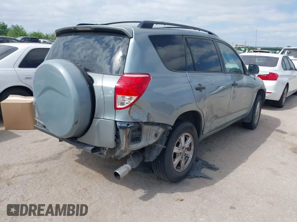2006 Toyota RAV4 with VIN JTMZD33V465012863, listed as a IAAI auction lot 42025308 with 185,329 mi miles. Bid and sale history available at carsss.com. Image 4.