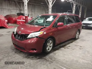 2015 Toyota Sienna LE AAS with VIN 5TDKK3DC2FS609296, listed as a IAAI auction lot 41842166 with 160,342 mi miles. Bid and sale history available at carsss.com. Image 18.