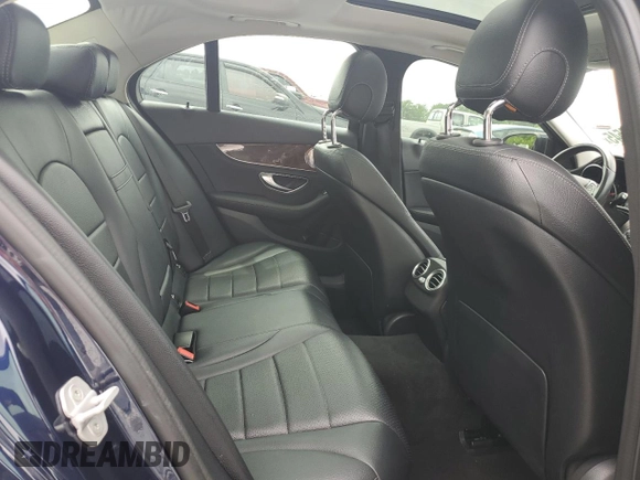 2015 Mercedes-Benz C 300 Luxury z VIN 55SWF4KB1FU001066, wystawiony jako Copart lot #60820545 z przebiegiem 71 713 mil mil oraz Czysty tytuł • Clean title. Historia ofert i sprzedaży dostępna na DreamBid. Obrazek 10.