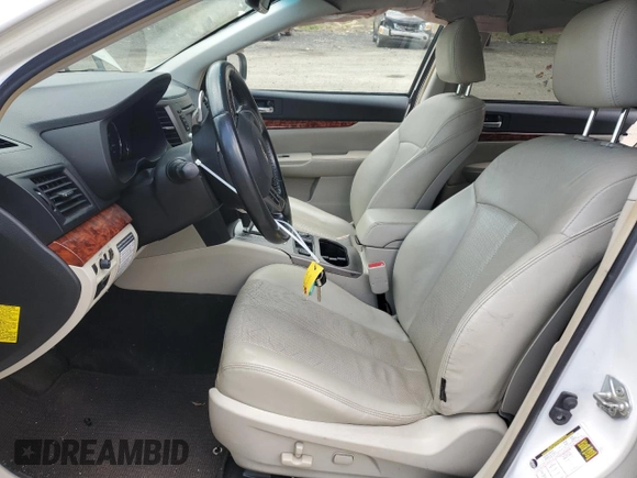 2012 Subaru Outback Limited z VIN 4S4BRBKC7C3234474, wystawiony jako Copart lot #56330235 z przebiegiem 189 249 mil mil oraz Szkoda całkowita • Salvage title. Historia ofert i sprzedaży dostępna na DreamBid. Obrazek 7.