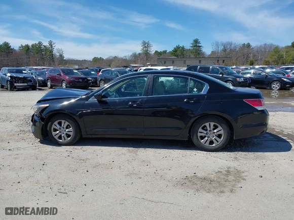 2011 Honda Accord Sdn SE with VIN 1HGCP2F68BA137945, listed as a IAAI auction lot 42032613 with 172,331 mi miles. Bid and sale history available at carsss.com. Image 14.