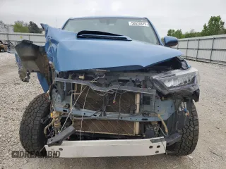 2018 Toyota 4Runner SR5 with VIN JTEBU5JR8J5583392, listed as a Copart auction lot 50820825 with 124,796 mi miles and Salvage Title. Bid and sale history available at DreamBid. Image 5.
